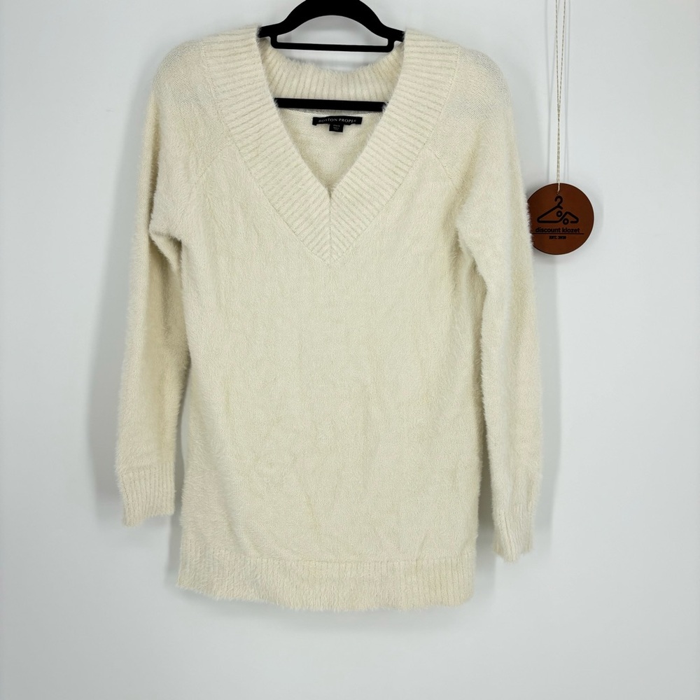 BOSTON PROPER Fuzzy Soft‎ V-Neck Pullover Sweater